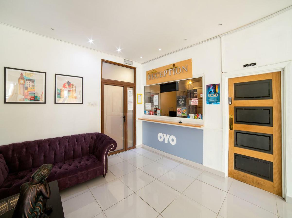 מלון איילוורת' Oyo Osterley Park מראה חיצוני תמונה